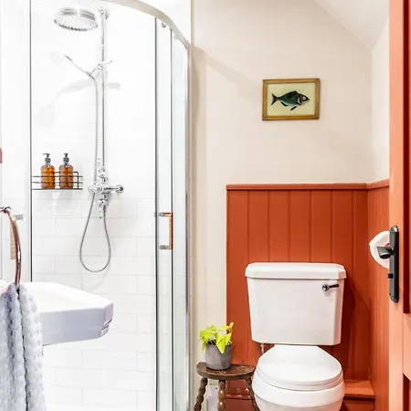 The Willows Boutique 3*